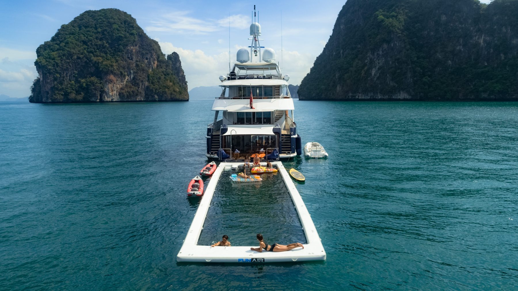 Simpson Marine - Lady Azul