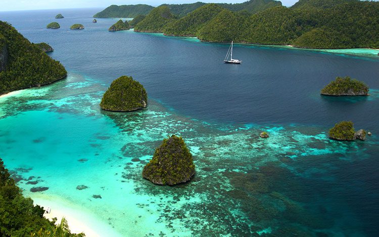 yacht charters indonesia