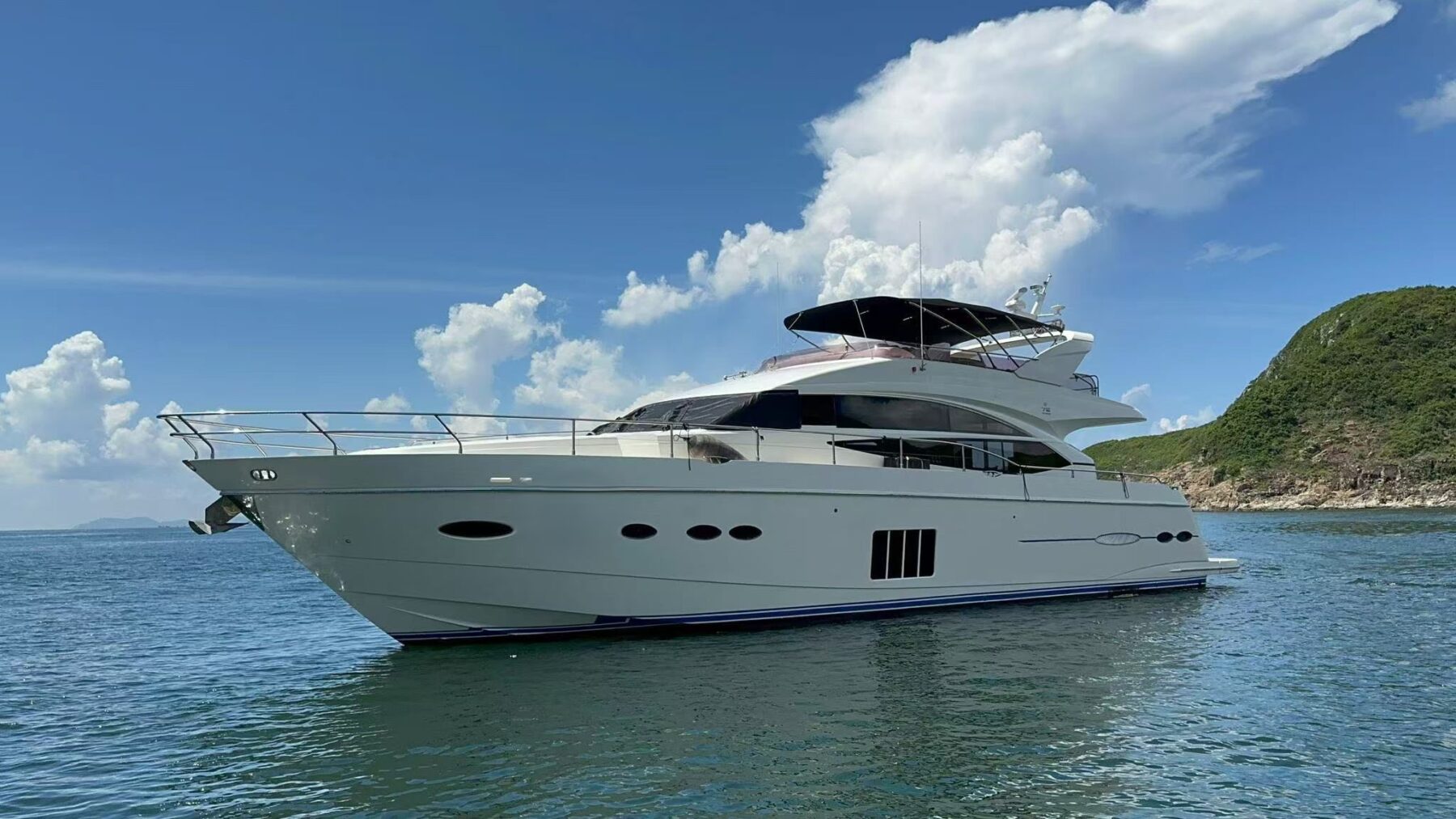 Simpson Marine - Princess 72