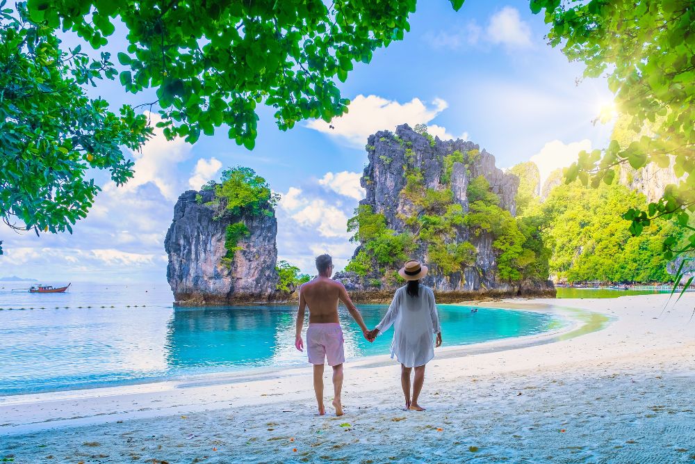The top 5 places you must visit on a Thailand Yacht Charter